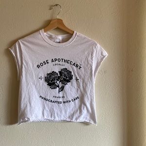 Cute Rose Apothecary crop top. Size S